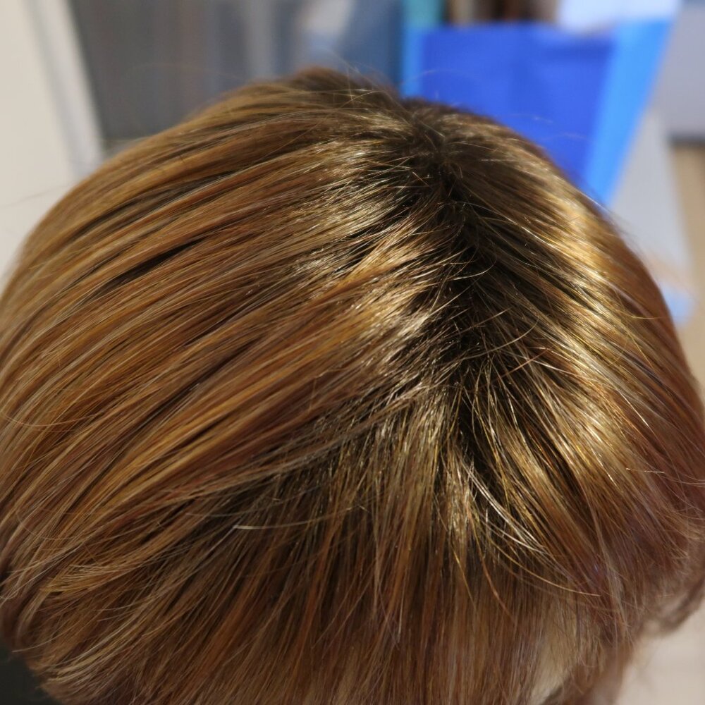 Envy Scarlett Wig in Creamed Coffee - Picture 5 of 7